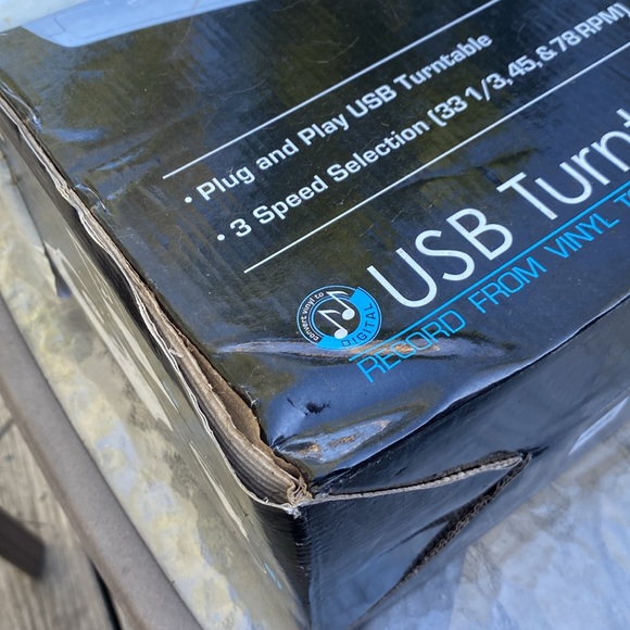 Innovative Technology IT USB Turntable
Model: ITUT-300 - Picture 5 of 6